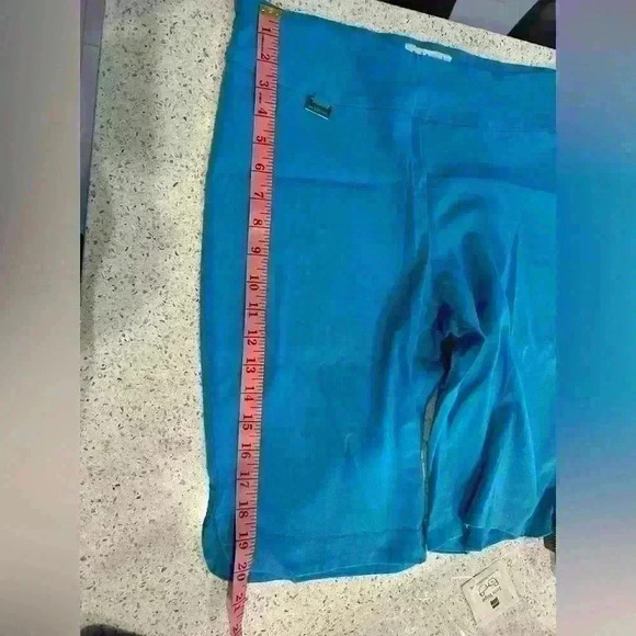 Peck & Peck Petite Bermuda Shorts. Size 12P - Picture 6 of 7